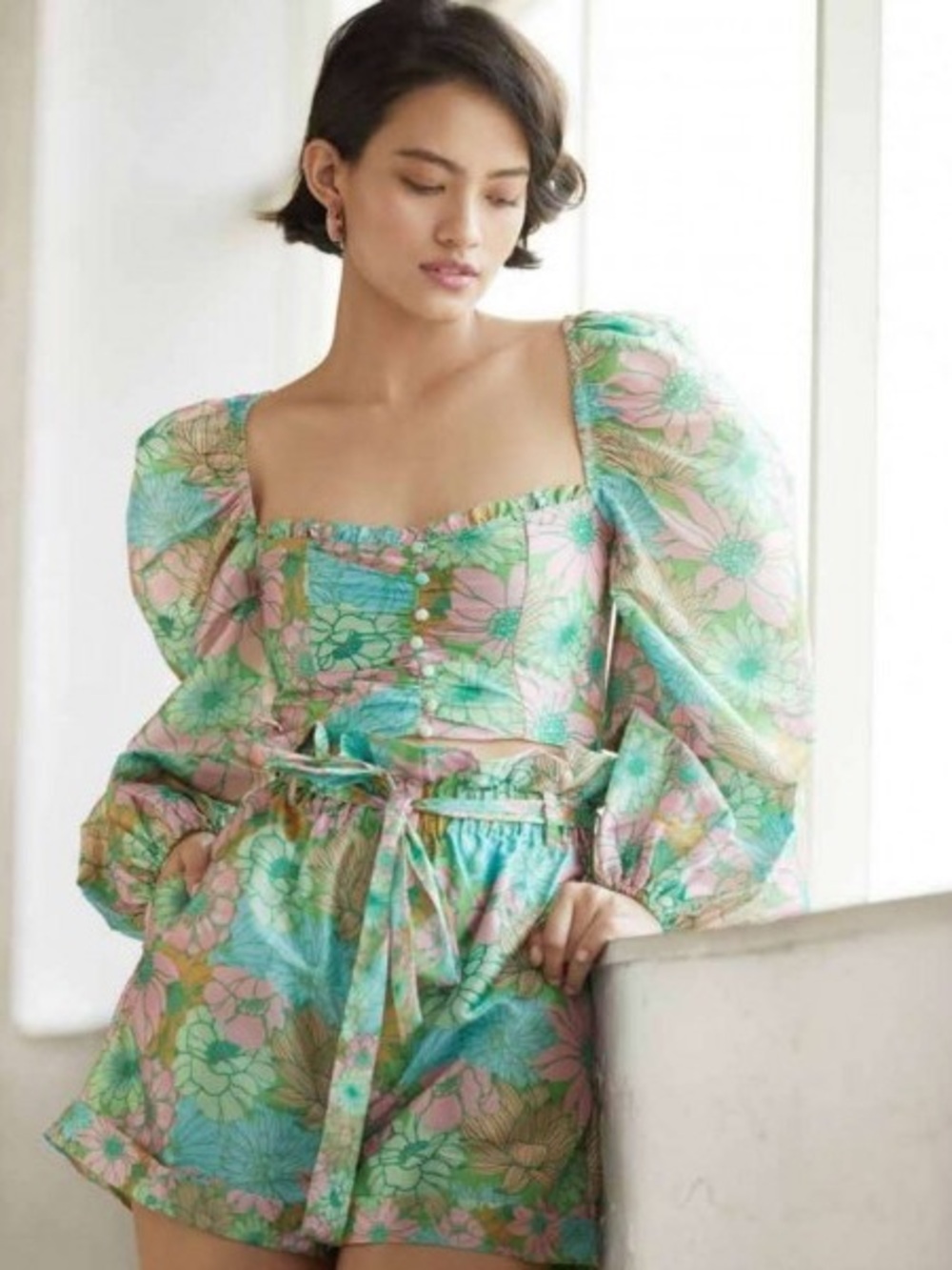 NWT - HEMANT & NANDITA Pastel Floral Puff-Sleeve Crop Top